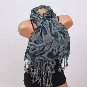 Image 1 of Дамски шал в зелено и черно с рози и ресни