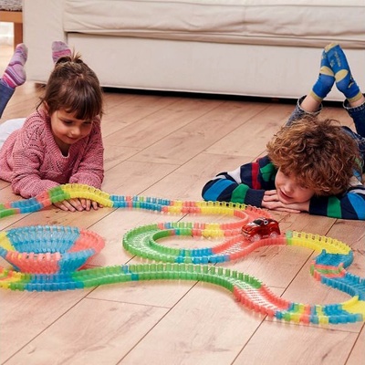 Deminas Svítící autodráha