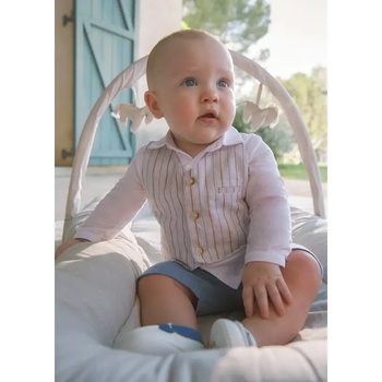 Mayoral Комплект панталон къс лен в синьо и бяла риза с пришит раиран елек лен за бебе момче Майорал