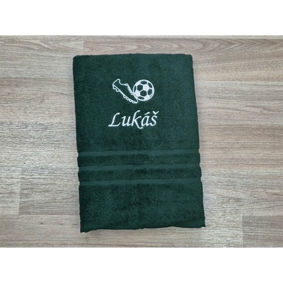 Povlečení Plus Osuška se jménem tmavě zelená 70 x 140 cm kopačka a míč Lukáš