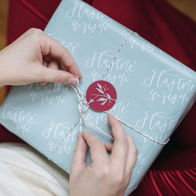 Bella Rose Vánoční balicí papír Šťastné a veselé A1 mint – 3 archy, zelená barva, papír
