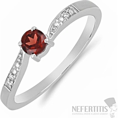 Nefertitis Prsten stříbrný s broušeným granátem a zirkony 015992 GT