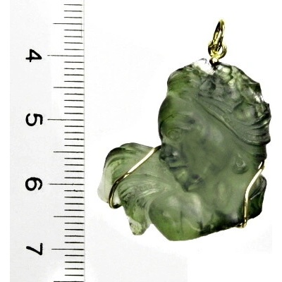 Čištín žluté zlato, vltavínový přívěsek, glyptika, žena, 10307