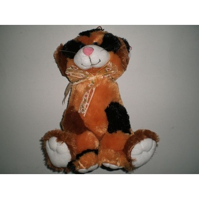 Плюшено коте седнало