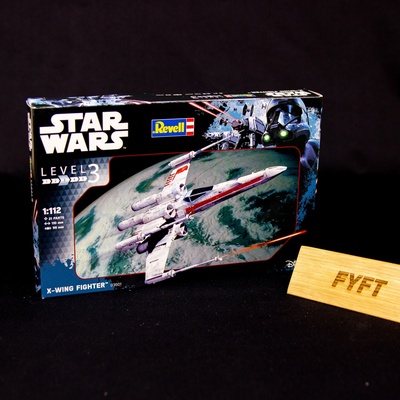 Revell Star Wars: X-wing Fighter Model Kit stavebnice 1:112