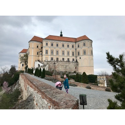 Bílá paní mikulovská: Venkovní úniková hra