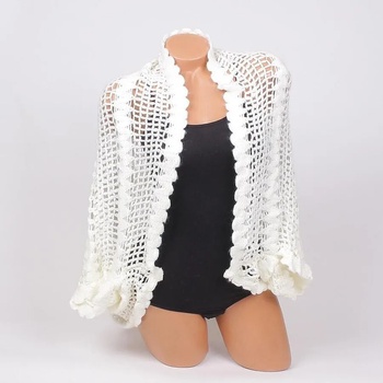 Image 1 of Нежно плетено болеро в бял цвят