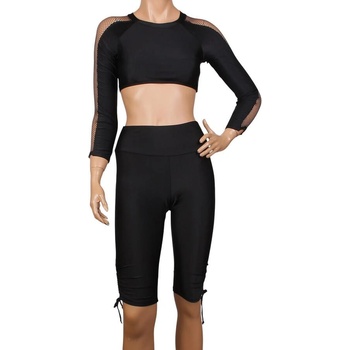 Дамски спортен комплект в черно - къса блуза и клин