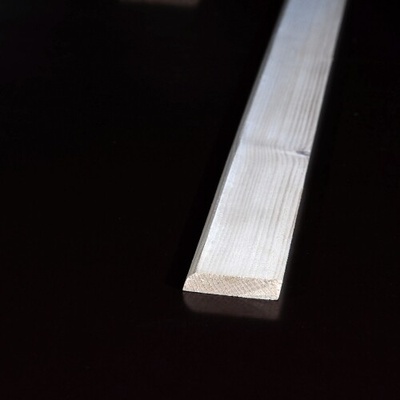 Podlahová lišta 12x40x2500 mm smrk