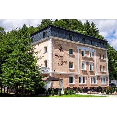 Noc v přátelském hotelu Honour & Grace**** s 6chodovým degustačním menu v srdci krušnohorských lesů pro dva