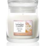 Yankee Candle Vanilla Cupcake ароматна свещ Signature 110 гр