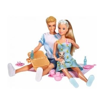 Simba Toys Steffi and Kevin doll at picnic