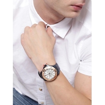 Guess W0674G7