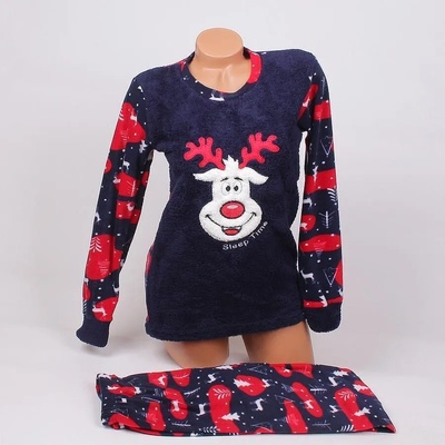 Коледна пижама в тъмносиньо с еленче и червени шарки