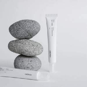 CELIMAX Околоочен крем против фини линии и бръчки CELIMAX The Real Noni Ultimate Eye Cream (850666)