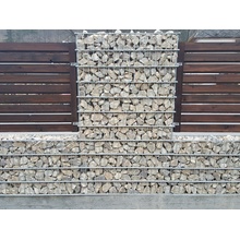 TopGabion Gabionový plot - v. 1,4 m, d. 2,5 m, š. 20-40 cm, oko 5x20cm, sloupek 2x1,8 m + komponenty