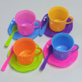 Комплект Чаши с лъжички и подложни чиниики