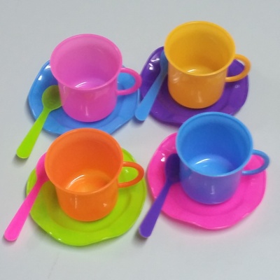 Комплект Чаши с лъжички и подложни чиниики