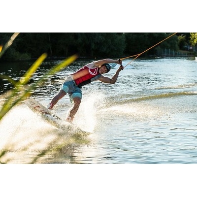 Lekce wakeboardingu s profesionálním instruktorem až pro 4 osoby v Praze