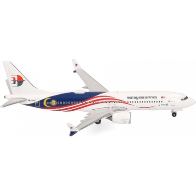 Herpa B737 MAX 8 Malaysia Airlines Malaysia Negaraku Colors w. Sustainable Tomorrow sticker 1:500