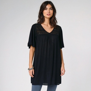 Dlhá tunika s macramé výstrihom čierna