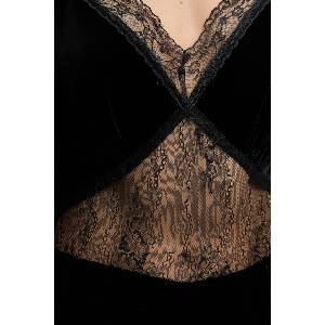 Never Fully Dressed Кадифена рокля (NFDDR3012)