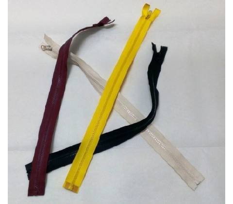 Zip kostěný 40 cm