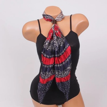 Image 1 of Плисиран шал в тъмносиньо и червено с орнаменти