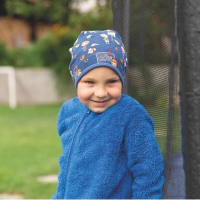 Bavlnená čiapka s lemom a potlačou ihriska tm.modrá
