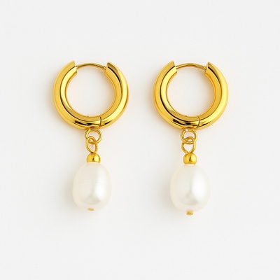 SARINES Zlaté kruhové náušnice s bílou perlou S1325