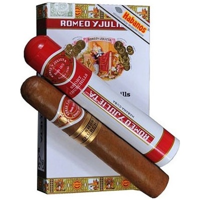 Romeo y Julieta Short Churchills A/T 3 ks