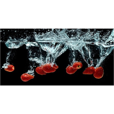 Fotoobraz na skle Jahody pod vodou 100x50 cm