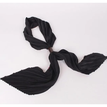 Image 1 of Плисиран дамски сатениран шал в черен цвят
