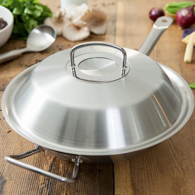 Fissler Original Profi Collection ocelová pánev wok s pokličkou a rukojetí 30 cm