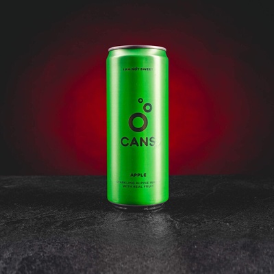 Cans s příchutí jablka a bezinky 330 ml