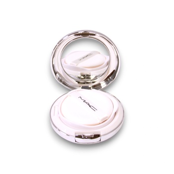 MAC Lightful C+ Compact Foundation Extra Light Rose SPF 50 12 g