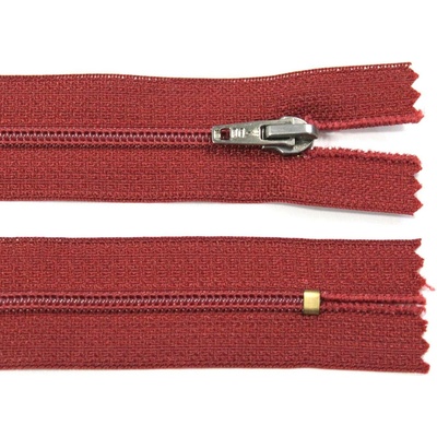 Spirálový zip no.3 nerozepínací 25cm - více barev color: 563 červená tmavá