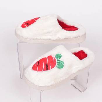 Image 1 of Плюшени пантофи в бял цвят с червен морков