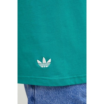 adidas Originals Памучна тениска adidas Originals в тюркоазено с апликация JF9136 (JF9136)