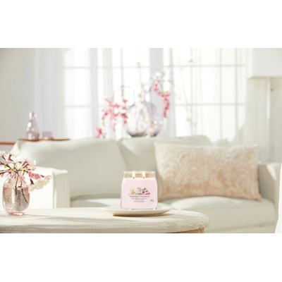 YANKEE CANDLE Signature Pink Cherry & Vanilla 368 g