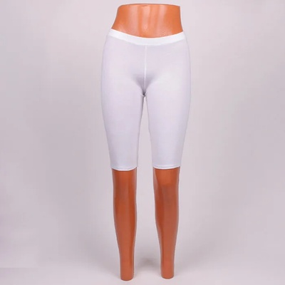 Памучен и ластичен клин с дължина 3/4 в бял цвят