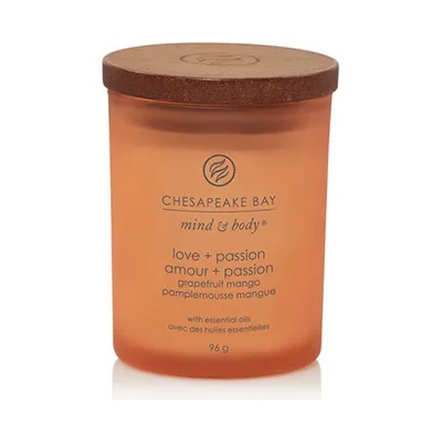 Chesapeake Bay Love + Passion ароматна свещ 96 гр