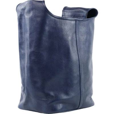 Dámská městská prostorná crossbody taška z kozí kůže SARIKA modrá s nastavitelným popruhem zapínání na magnet