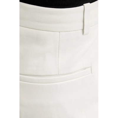 Gestuz Кожени къси панталони Gestuz (10910162)