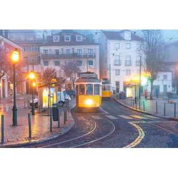 DIMEX ART s. r. o Флизелинов фототапет мъглива сутрин в лисабон 375 x 250 см