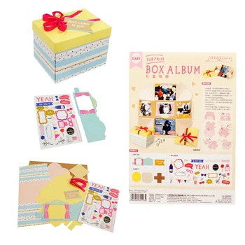 Картичка в правоъгълна кутия, цветна - крафт комплект за скрапбукинг (К84463-1)