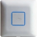 Access pointy a routery Ubiquiti UAP-AC