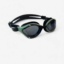 Arena Air Bold Swipe