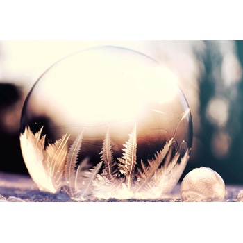 DIMEX ART s. r. o Флизелинов фототапет замръзнал мехур 375 x 250 см