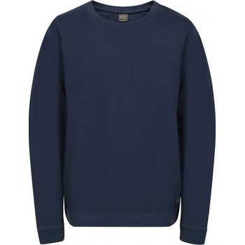 Nax Uheto reflecting pond